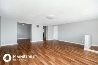 657 59th St S in St. Petersburg, FL - Building Photo - Building Photo