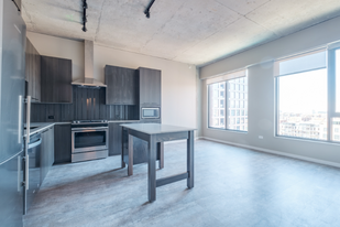 969 W Washington Blvd in Chicago, IL - Building Photo