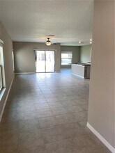 7038 Samuel Ivy Dr in Tampa, FL - Building Photo - Building Photo