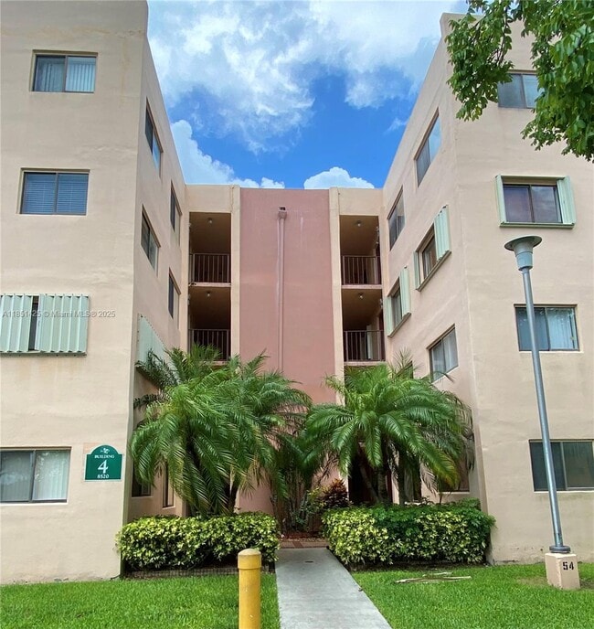 8520 SW 133rd Avenue Rd in Miami, FL - Building Photo - Building Photo