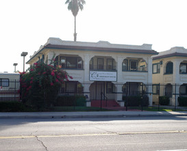 Obershaw House in San Bernardino, CA - Foto de edificio - Building Photo