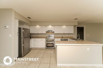 2229 Flaming Arrow Dr in Lakeland, FL - Building Photo - Building Photo