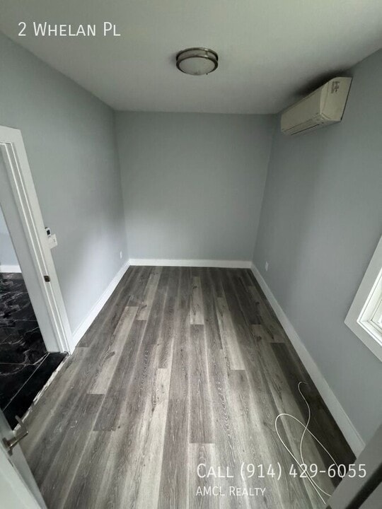 2 Whelan Pl in Yonkers, NY - Building Photo