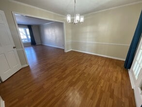 3202-E Regents Park Ln in Greensboro, NC - Building Photo - Building Photo