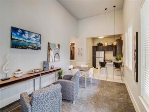 Balcones Lofts in Balcones Heights, TX - Building Photo - Building Photo