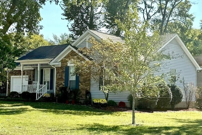 101 Heathcote Ct in Goodlettsville, TN - Foto de edificio - Building Photo