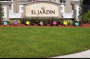 El Jardin Apartments in Hollywood, FL - Building Photo