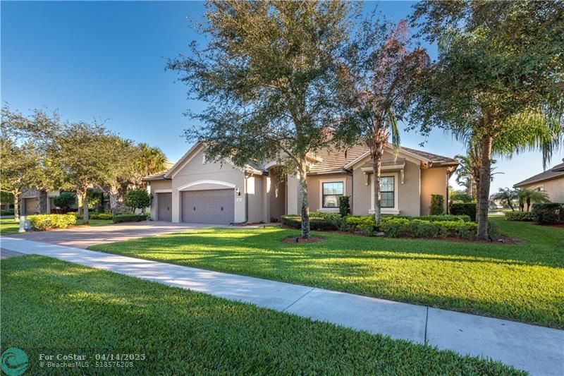 3425 Siena Cir in Wellington, FL - Foto de edificio
