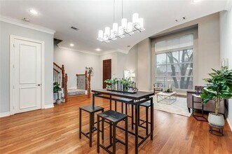 2205 Canton St in Dallas, TX - Building Photo - Building Photo