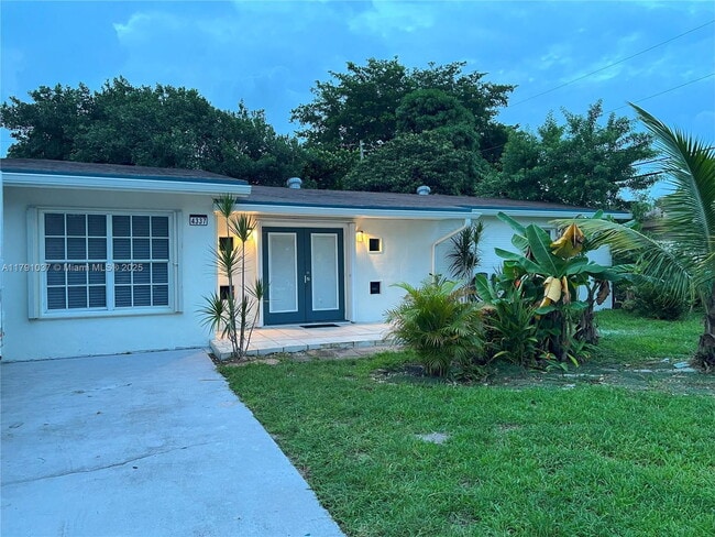 property at 4337 SW 49th St