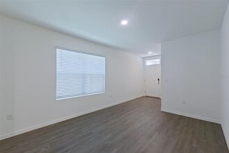 31973 Katelin Cir in Leesburg, FL - Building Photo - Building Photo