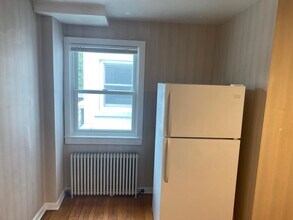 70 Broadway in Greenlawn, NY - Building Photo - Building Photo