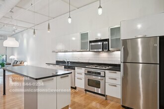 100 N Center St in Royal Oak, MI - Building Photo - Building Photo