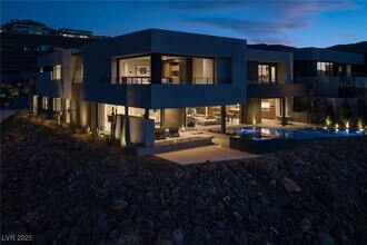 810 Dragons Eye Dr in Henderson, NV - Building Photo - Building Photo
