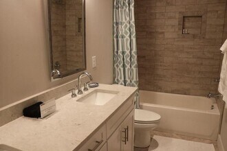 927 13th Ave S in Nashville, TN - Building Photo - Building Photo