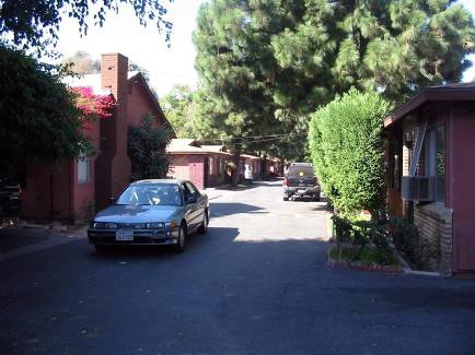 3633-3643 Maxson Ave in El Monte, CA - Foto de edificio - Building Photo