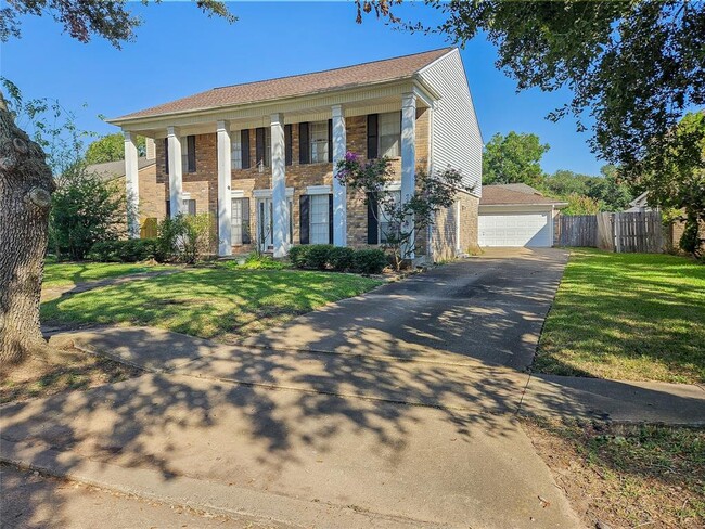 3827 Flintrock Ln in Sugar Land, TX - Building Photo - Building Photo
