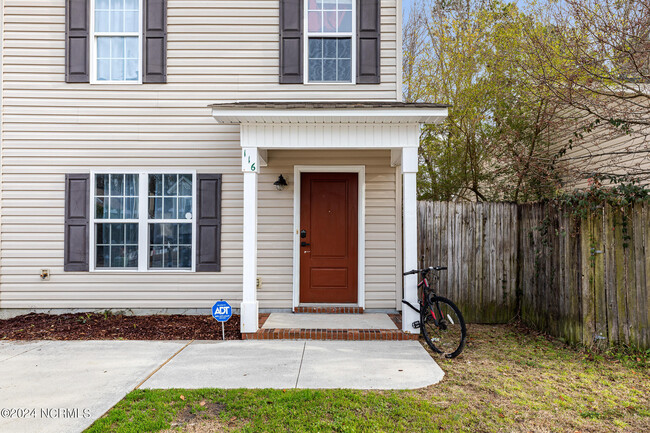 116 Basswood Ct in Jacksonville, NC - Building Photo - Building Photo