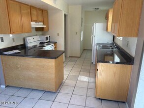 10762 Vista Del Sol Dr in El Paso, TX - Building Photo - Building Photo