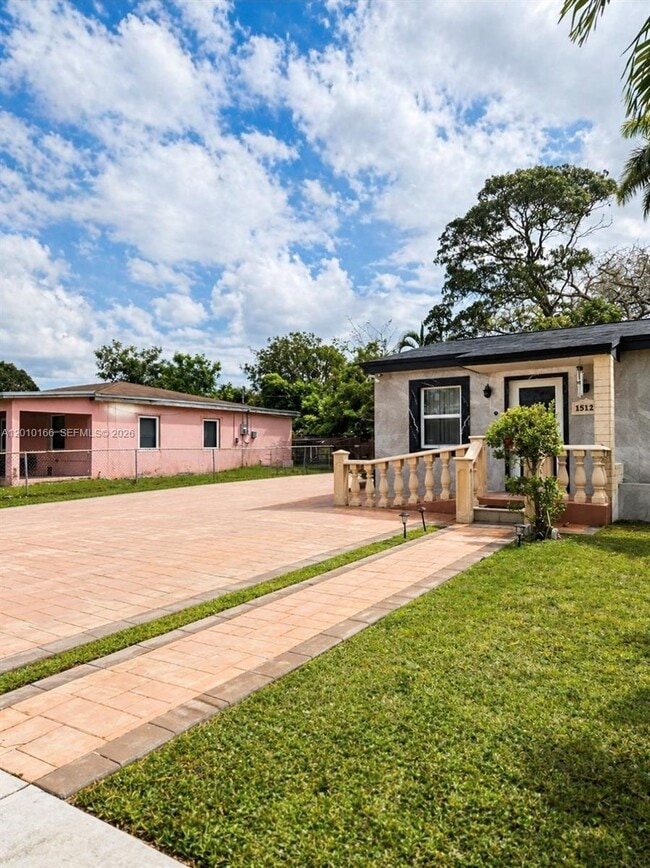 15121 NW 29th Ave in Opa Locka, FL - Building Photo - Building Photo
