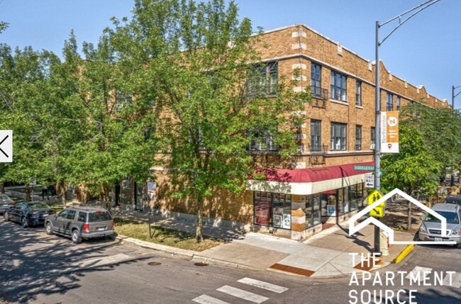 2020 W Montrose Ave, Unit 3 in Chicago, IL - Building Photo - Building Photo