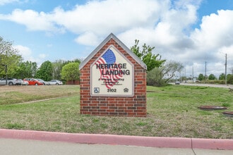 Heritage Landing Senior Apartments in Tulsa, OK - Building Photo - Building Photo