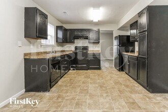 1394 Osprey Way in Greenwood, IN - Building Photo - Building Photo