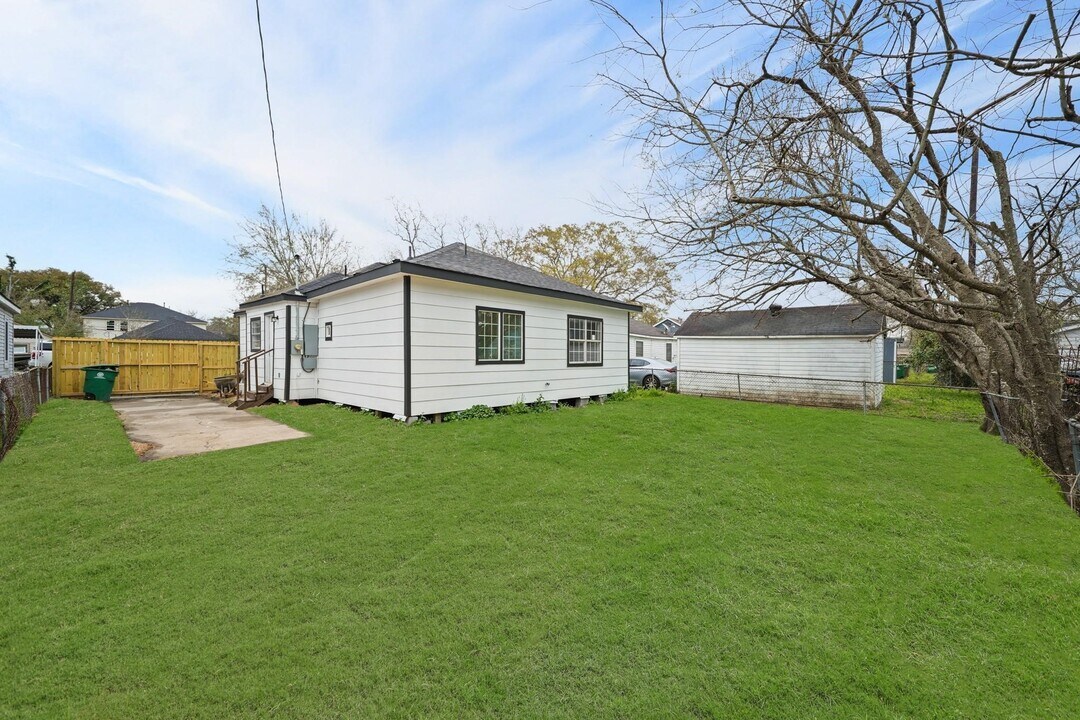 3430 Seabrook St in Houston, TX - Foto de edificio