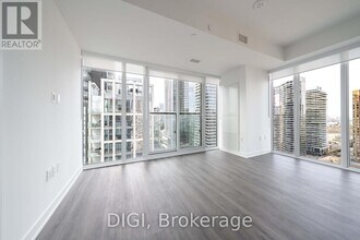 8 Gloucester St in Toronto, ON - Building Photo - Building Photo