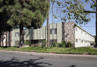 Orange Plaza in Paramount, CA - Building Photo - Building Photo