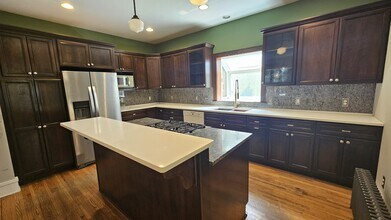 2408 Bryant Ave S in Minneapolis, MN - Building Photo - Building Photo