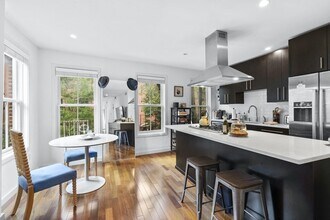 12 Dwight St in Boston, MA - Building Photo - Building Photo