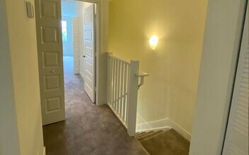6425 NW 103rd Pl, Unit 110 in Doral, FL - Building Photo - Building Photo