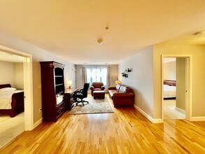 318 Rindge Ave in Cambridge, MA - Building Photo - Building Photo