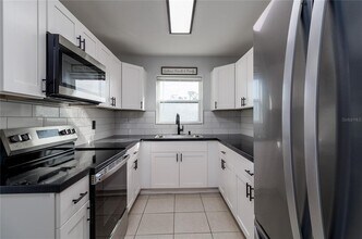 2159 Floyd Ct in Port Charlotte, FL - Building Photo - Building Photo