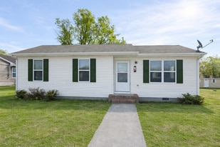 411 Dover St in Salisbury, MD - Building Photo