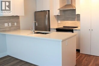 5355 Lane St in Burnaby, BC - Building Photo - Building Photo