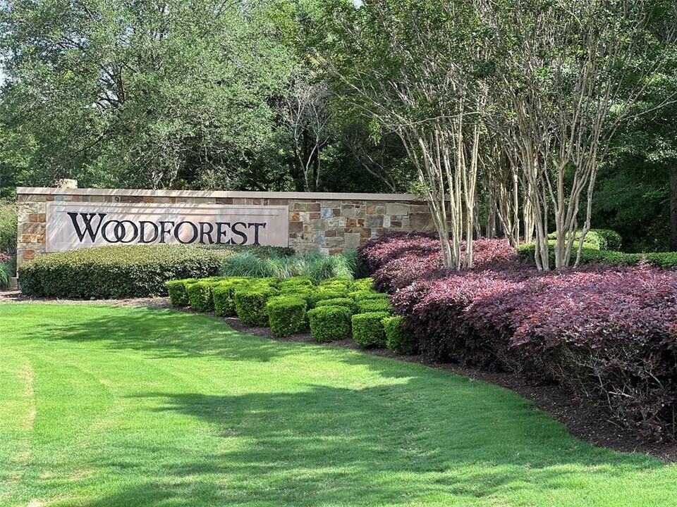 127 Clearmont Pl in Montgomery, TX - Foto de edificio