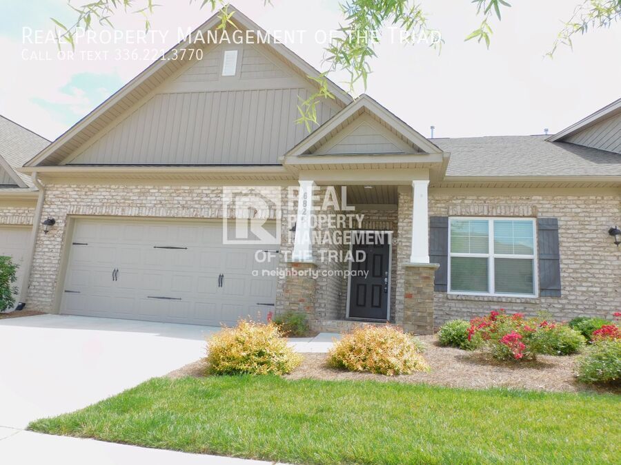 6826 Magnolia Pk Ct in Clemmons, NC - Building Photo