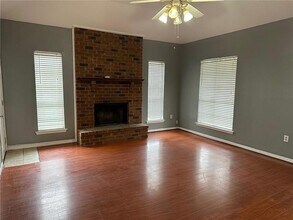 2001 Van Arpel Dr in La Place, LA - Building Photo - Building Photo