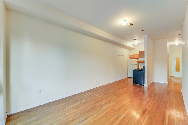 618 Washington St in Hoboken, NJ - Building Photo - Building Photo