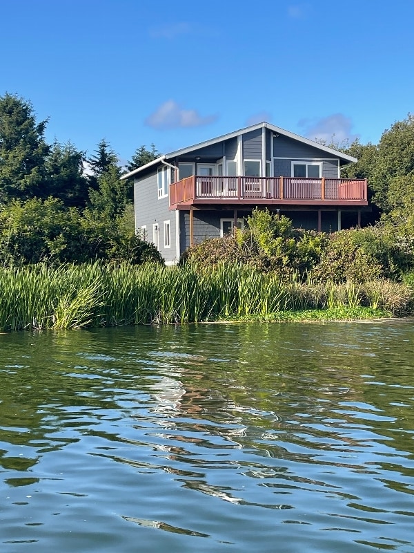 property at 871 Pheasant Ct SW