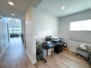 26099 E 1st Ave in Aurora, CO - Foto de edificio - Building Photo