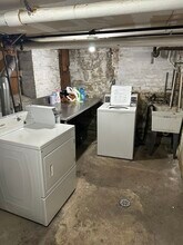 2750 W Augusta Blvd in Chicago, IL - Building Photo - Building Photo