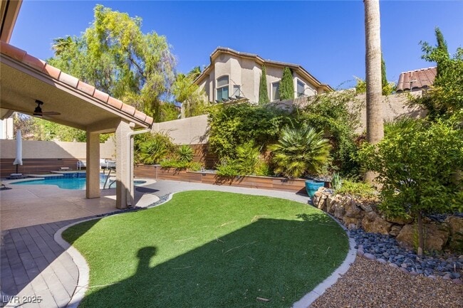 9704 Cameo Rose Ln