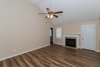 6705 Rain Creek Way in Charlotte, NC - Foto de edificio - Building Photo