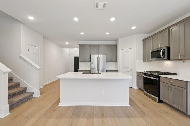 308 Castlefields St in Hutto, TX - Building Photo - Building Photo