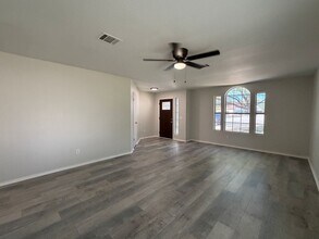 7013 Hewers Dr in Austin, TX - Building Photo - Building Photo