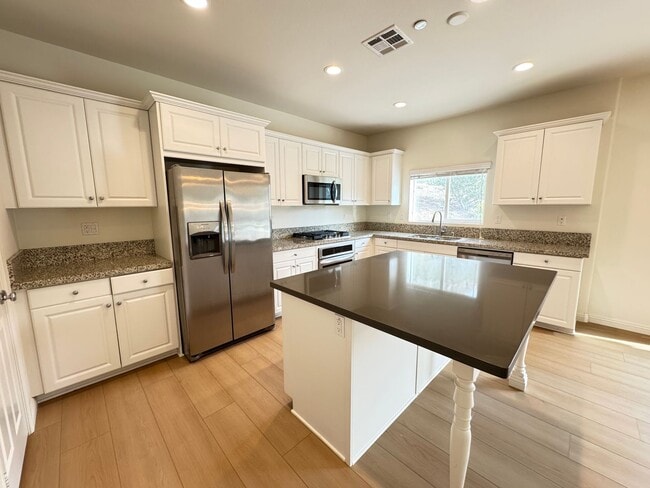 20455 Canaan Cir in Riverside, CA - Building Photo - Building Photo