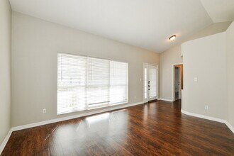 4803 Jeanette Ct in St. Cloud, FL - Foto de edificio - Building Photo